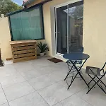Neuf Equipe, Climatise Avec Terrasse, Velos, Barbecue, Proche Du Bourg Et Des Plages Oceanes, Wifi, Linge Et Menage Compris Apartman
