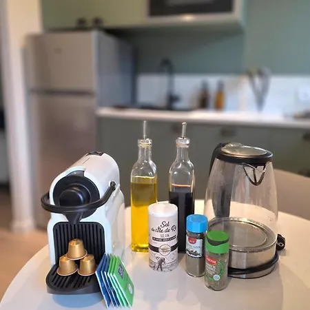 Logement Neuf, Equipe, Climatisation, Terrasse Au Calme, Velos, Proche Du Bourg Et De La Plage, Wifi, Linge Et Menage Compris Apartman